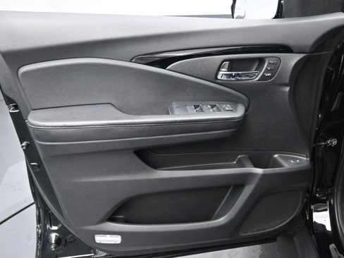 Used 2018 Honda Pilot Touring image 28
