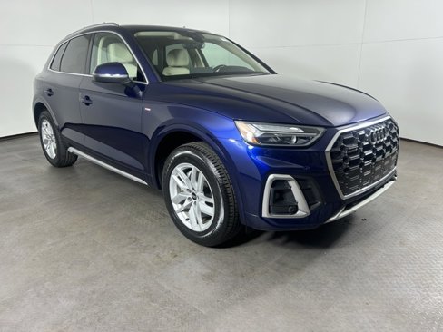 Certified 2022 Audi Q5 2.0T Premium w/ Convenience Package image 3