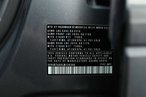 Used 2020 Volkswagen Tiguan S image 28