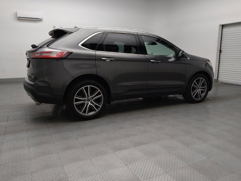 Used 2019 Ford Edge Titanium image 10