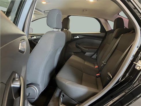 Used 2018 Ford Focus SE image 14