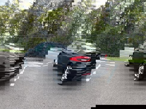 Certified 2020 Ford Fusion SE image 3