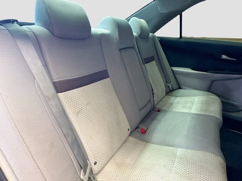 Used 2014 Toyota Camry LE image 13