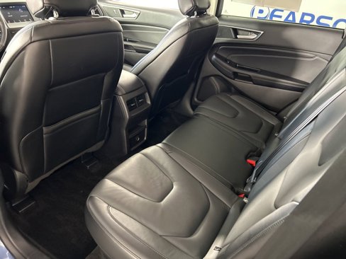 Used 2018 Ford Edge Titanium image 34