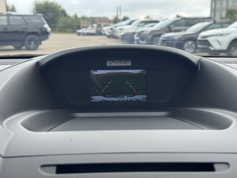 Used 2017 Ford Escape SE w/ SE Cold Weather Package image 3