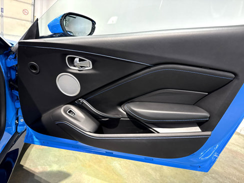 Used 2021 Aston Martin V8 Vantage Roadster image 20