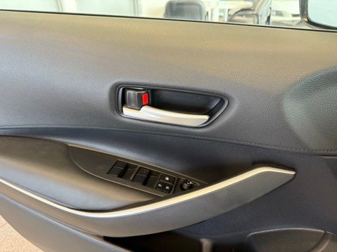 Used 2020 Toyota Corolla SE image 19