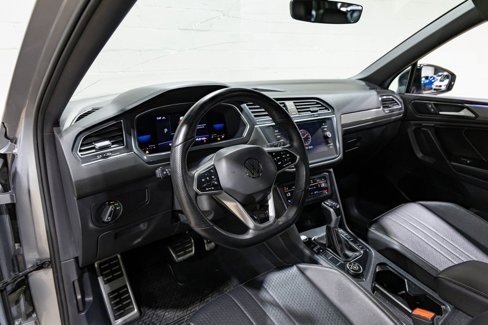 Used 2022 Volkswagen Tiguan SE R-Line image 21