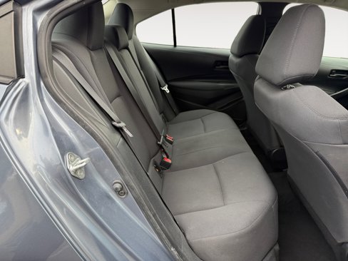 Used 2022 Toyota Corolla LE image 18