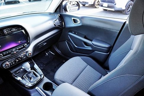 Used 2023 Kia Soul EX image 21