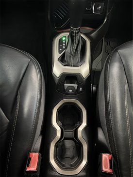 Used 2016 Jeep Renegade Limited image 21