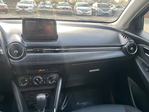 Used 2019 Toyota Yaris LE image 27