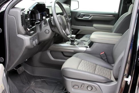 Used 2025 Chevrolet Silverado 1500 ZR2 w/ Technology Package image 22