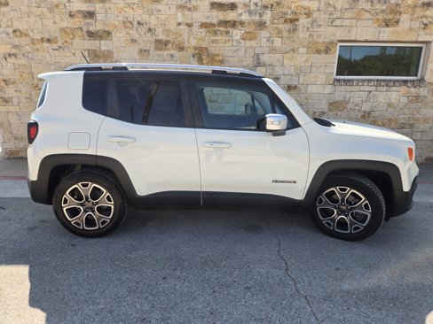 Used 2016 Jeep Renegade Limited image 18