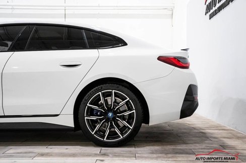 Used 2022 BMW i4 eDrive40 w/ M Sport Package image 19