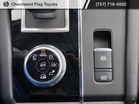 Used 2024 Mitsubishi Outlander SE image 19