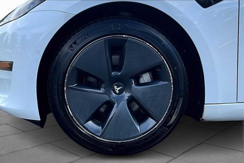 Used 2022 Tesla Model 3 Long Range image 10