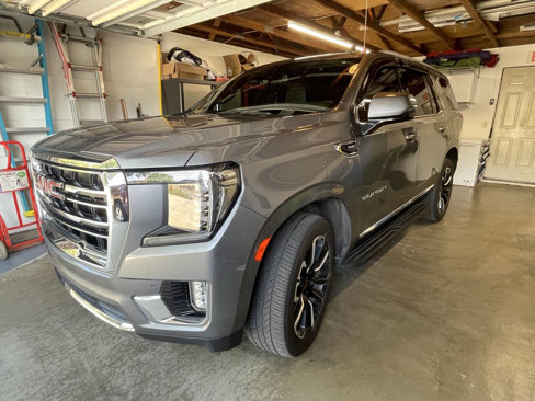 Used 2022 GMC Yukon SLT w/ SLT Premium Package image 1