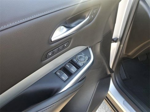 Used 2021 Cadillac XT4 Premium Luxury image 16