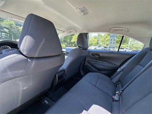 Used 2022 Toyota Corolla LE image 24