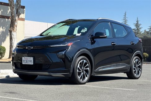 Used 2022 Chevrolet Bolt EUV Premier w/ Sun & Sound Package image 8