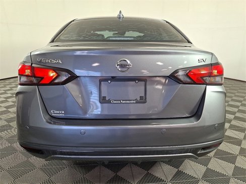 Used 2020 Nissan Versa SV image 9