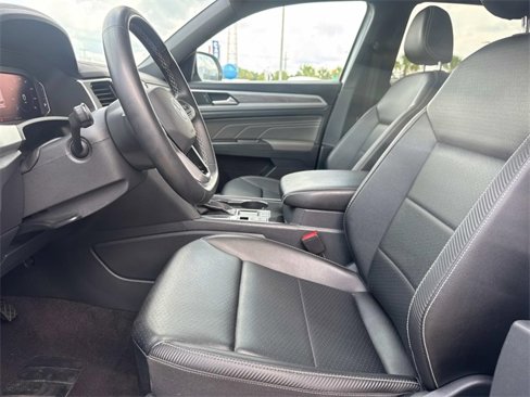 Used 2022 Volkswagen Atlas Cross Sport SE image 13