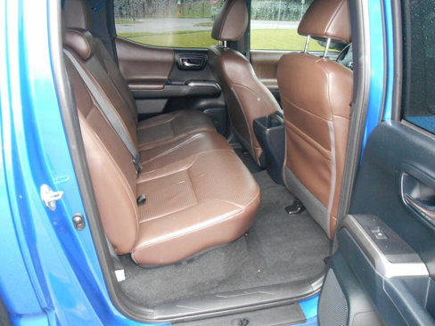 Used 2017 Toyota Tacoma Limited image 8