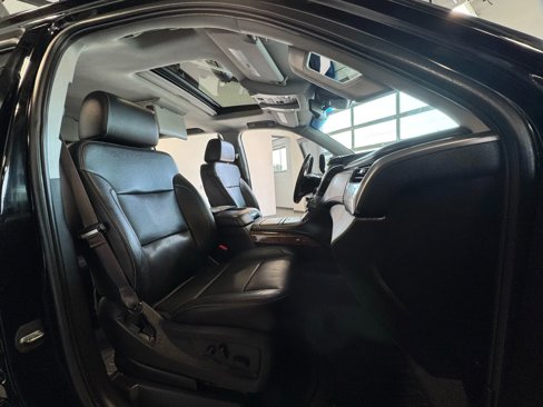 Used 2016 Chevrolet Suburban LTZ image 24