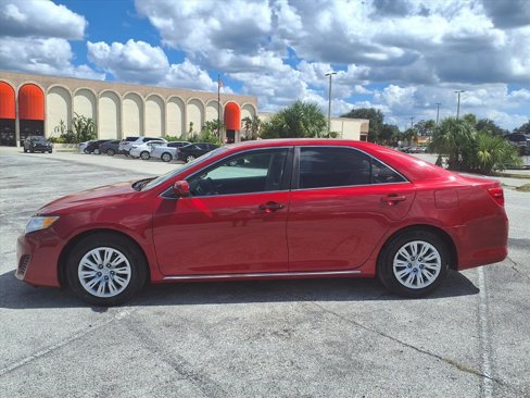 Used 2012 Toyota Camry LE image 4