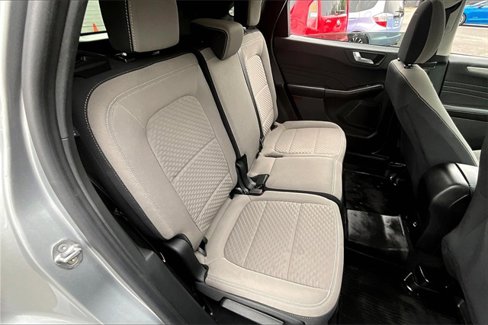 Used 2021 Ford Escape SE image 29