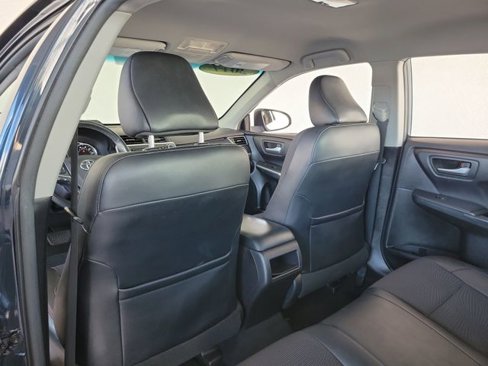 Used 2017 Toyota Camry SE image 18