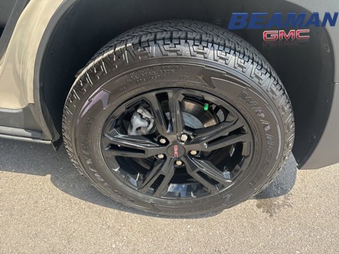 Used 2022 GMC Terrain AT4 w/ Infotainment Package II image 32