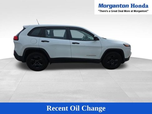 Used 2017 Jeep Cherokee Sport image 9