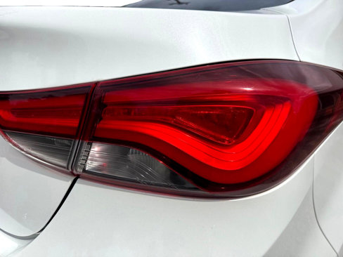 Used 2014 Hyundai Elantra Limited w/ Option Group 03 image 13