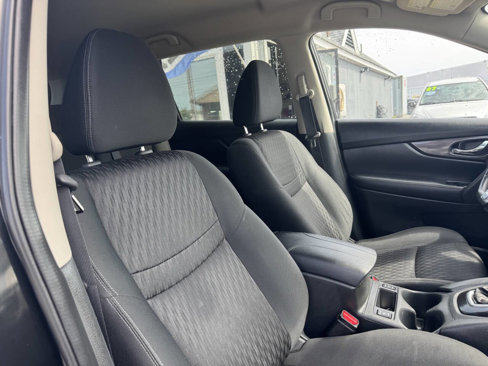 Used 2019 Nissan Rogue SV image 33