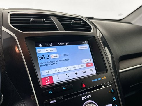 Used 2017 Ford Explorer Limited image 13