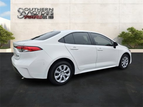 Used 2024 Toyota Corolla LE image 6