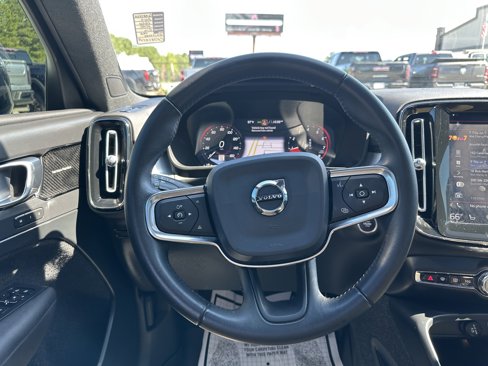 Used 2019 Volvo XC40 T5 Momentum image 24