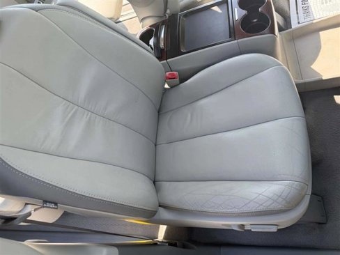 Used 2011 Toyota Sienna Limited image 26