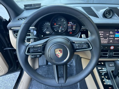 Certified 2025 Porsche Macan image 25