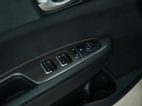 Used 2020 Kia Optima LX image 19