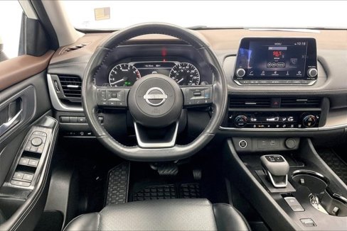 Used 2023 Nissan Rogue SV w/ SV Premium B Package image 4