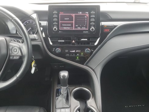 Used 2023 Toyota Camry SE image 10