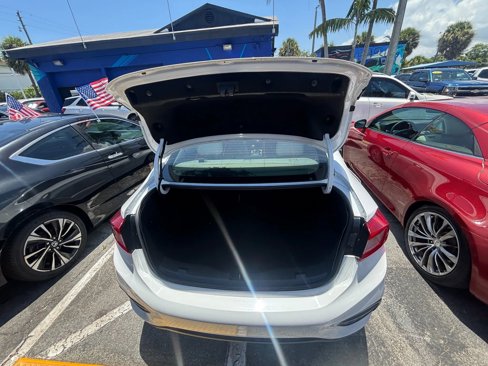 Used 2018 Chevrolet Cruze LT w/ RS Package image 13