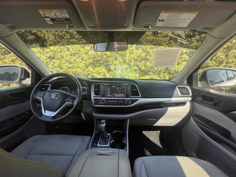 Used 2016 Toyota Highlander LE image 30