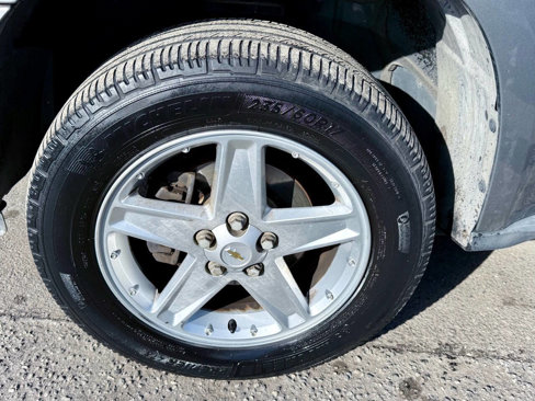 Used 2005 Chevrolet Equinox LT w/ Preferred Equipment Group image 25
