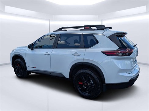 Used 2025 Nissan Rogue SV w/ Rock Creek Premium Package image 5