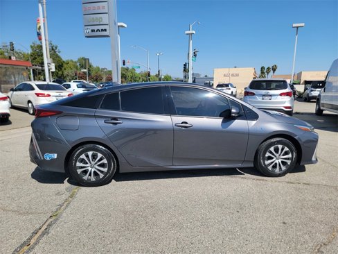 Used 2020 Toyota Prius Prime LE image 4