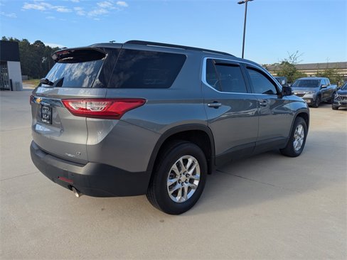 Used 2021 Chevrolet Traverse LT w/ LPO, Floor Liner Package image 3